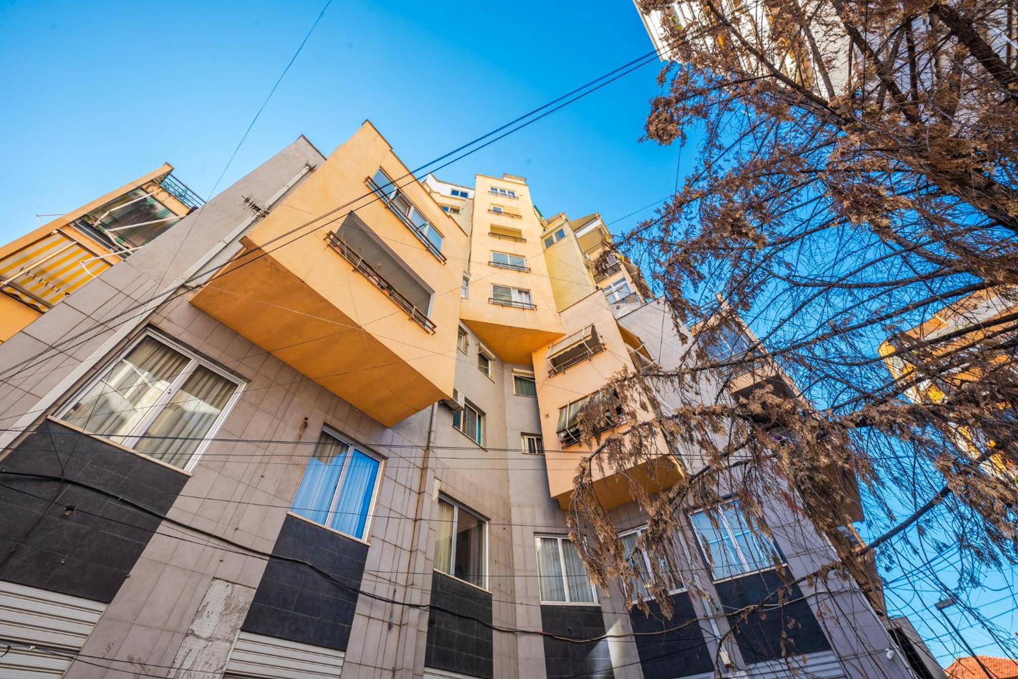 Sisi'S Apartments-Tirana City Center Bagian luar foto