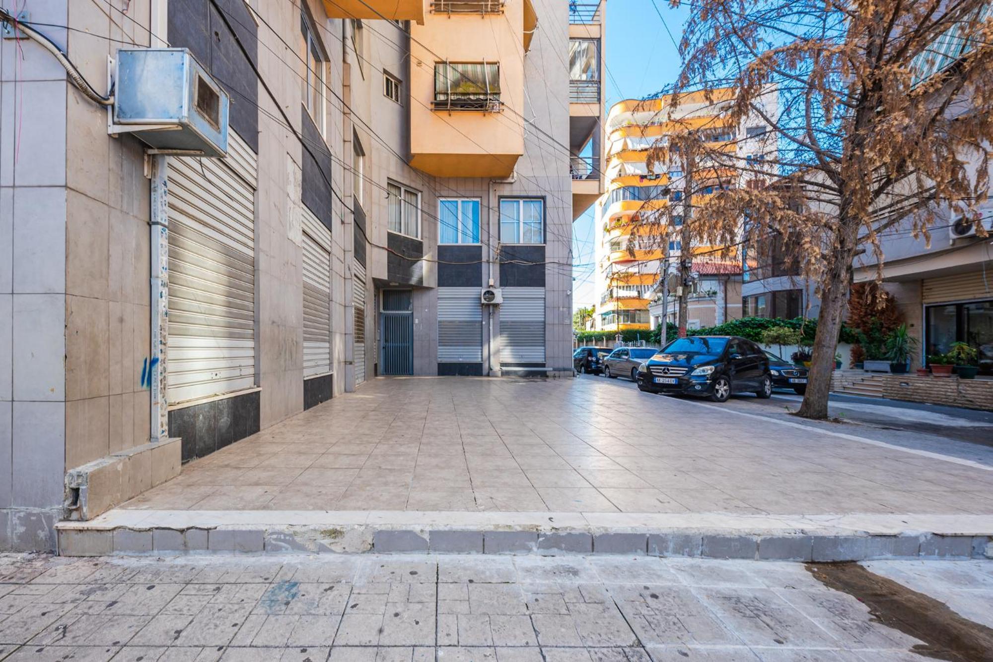 Sisi'S Apartments-Tirana City Center Bagian luar foto