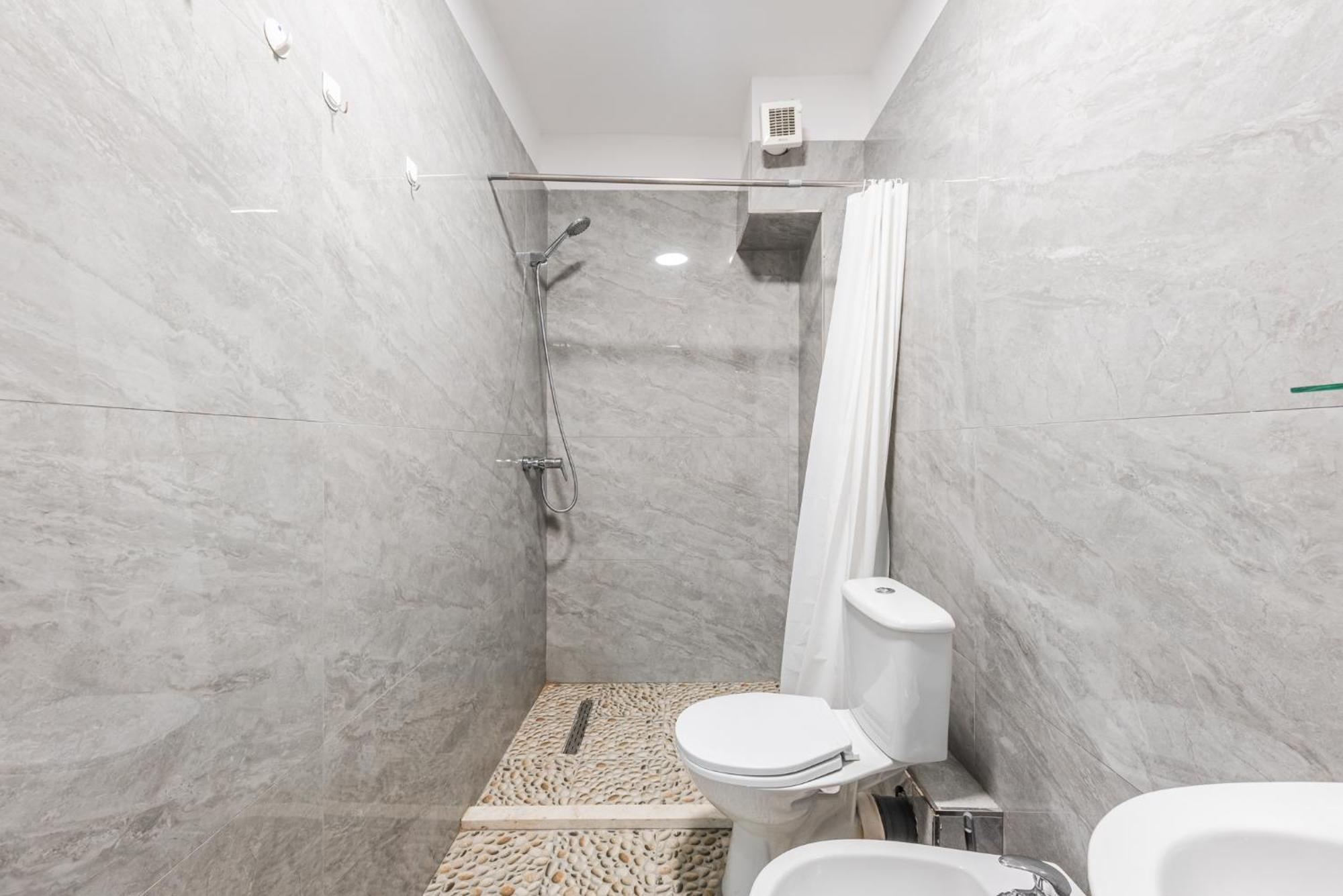 Sisi'S Apartments-Tirana City Center Bagian luar foto