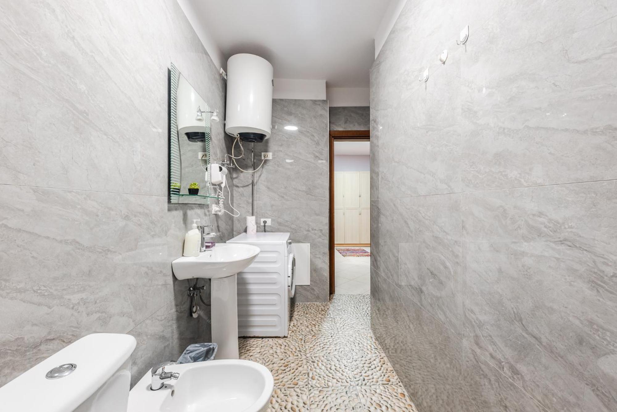 Sisi'S Apartments-Tirana City Center Bagian luar foto